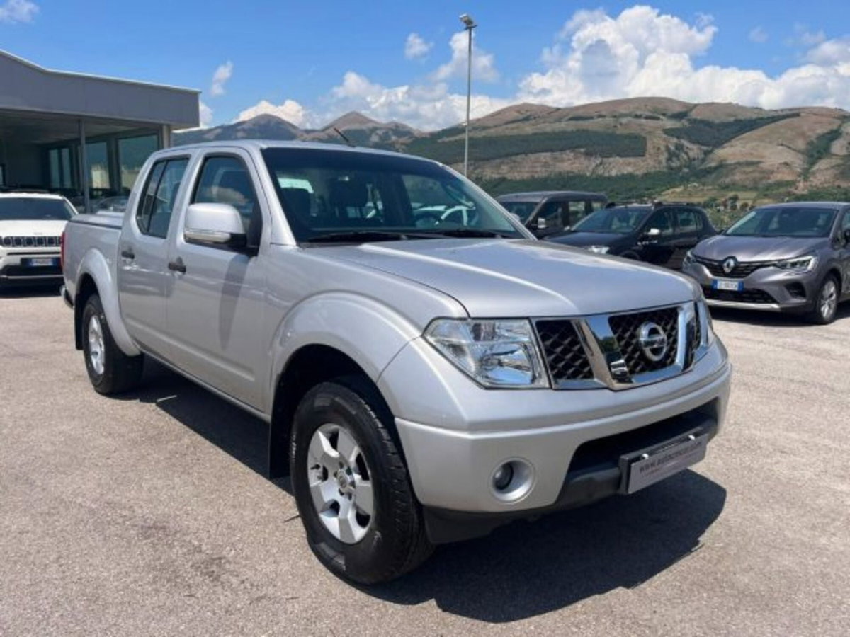 Nissan Navara 2.5 dCi 4 porte Double Cab LE (7)