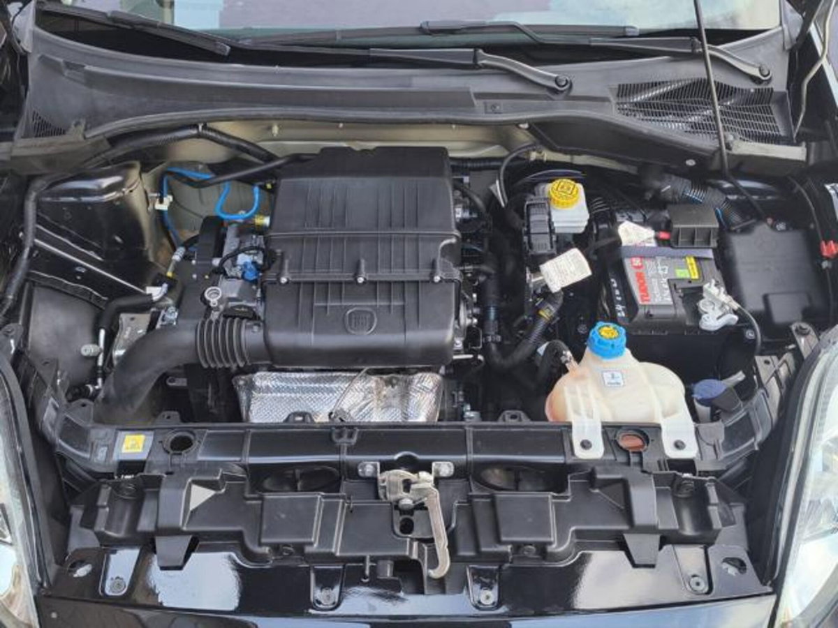 Fiat Punto 1.2 8V 5 porte Street (18)