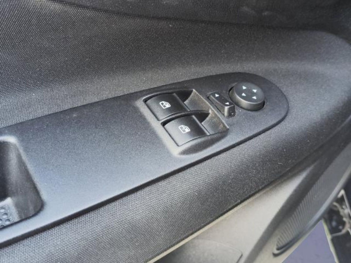 Fiat Punto 1.2 8V 5 porte Street (19)