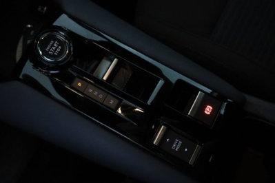 Alfa Romeo Junior 1.2 ibrida 145cv edct6 (12)