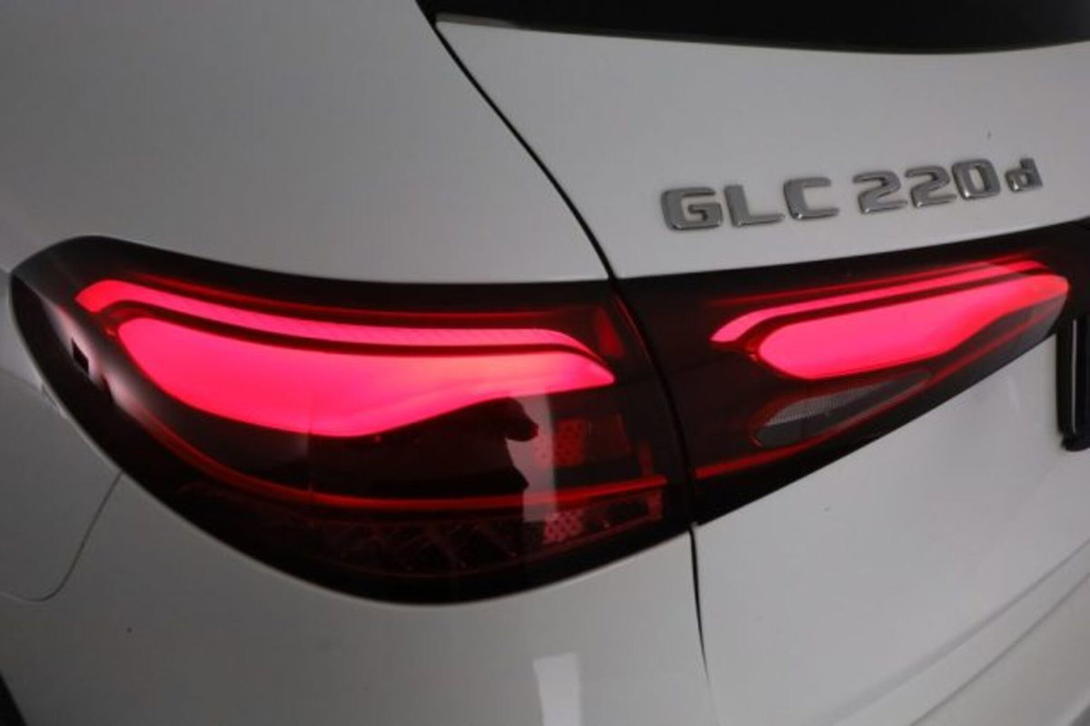 Mercedes-Benz GLC 220 d 4Matic Mild Hybrid AMG Advanced Plus (10)