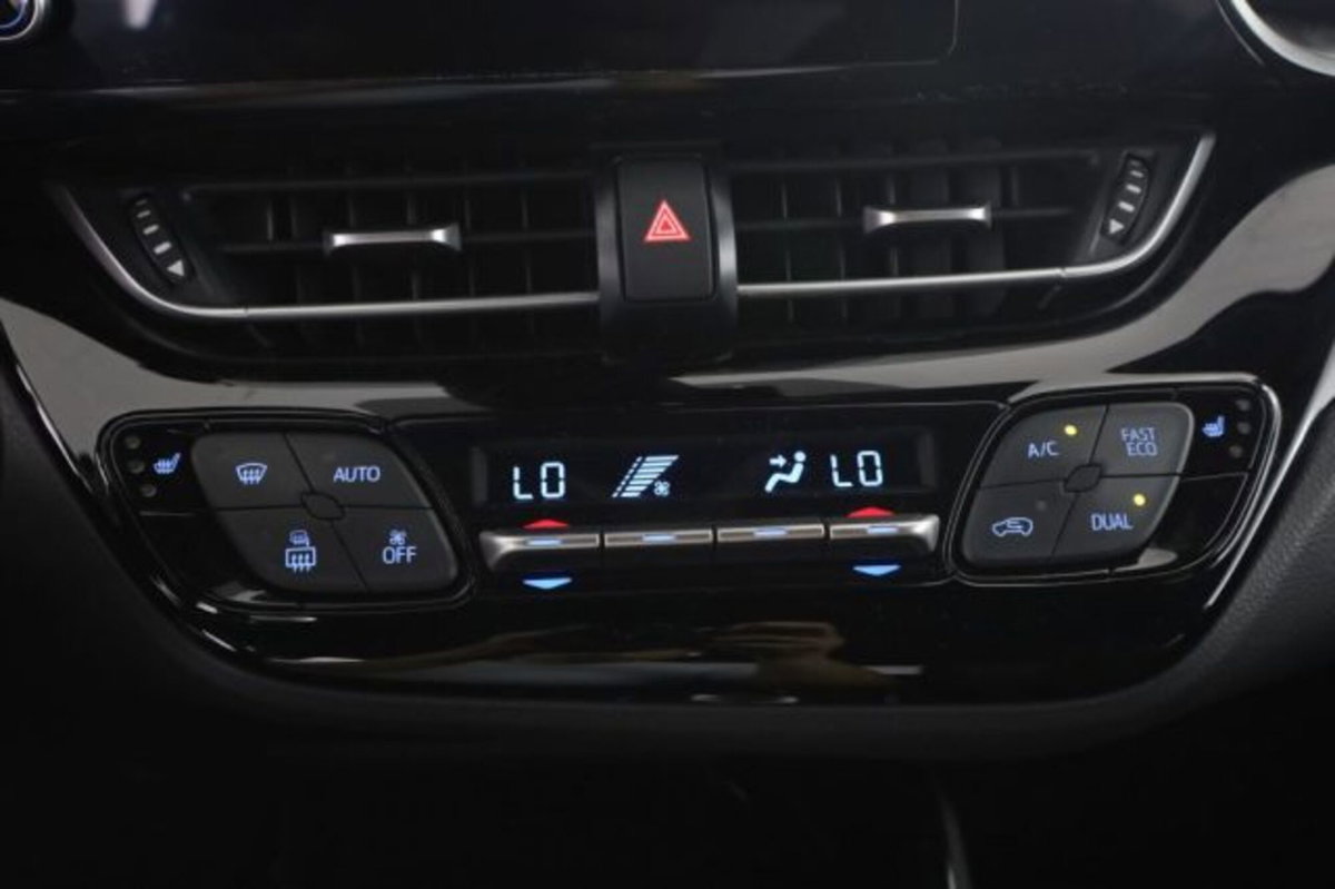 Toyota Toyota C-HR 2.0 Hybrid E-CVT Lounge (13)