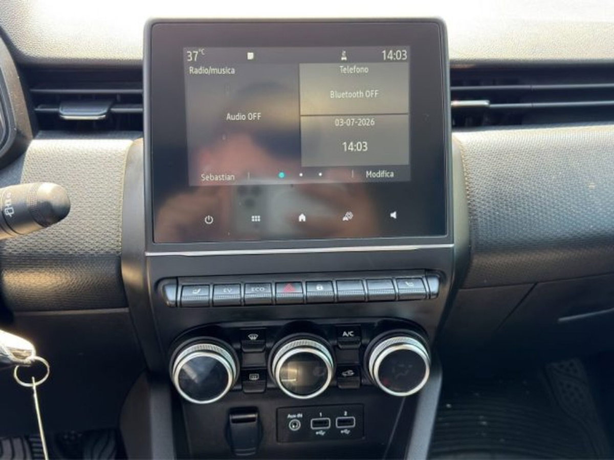 Renault Clio Full Hybrid E-Tech 145 CV 5 porte Evolution (16)