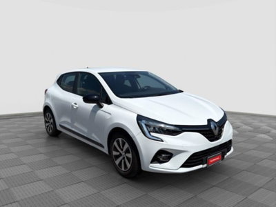 Renault Clio Full Hybrid E-Tech 145 CV 5 porte Evolution (7)