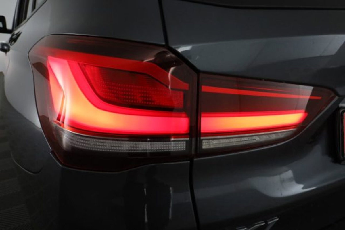 BMW X1 sDrive18d Business Advantage (10)