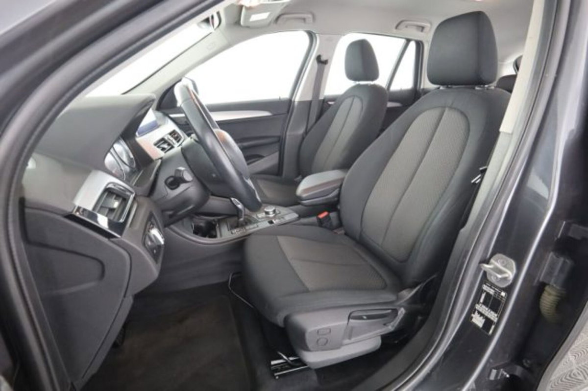 BMW X1 sDrive18d Business Advantage (2)