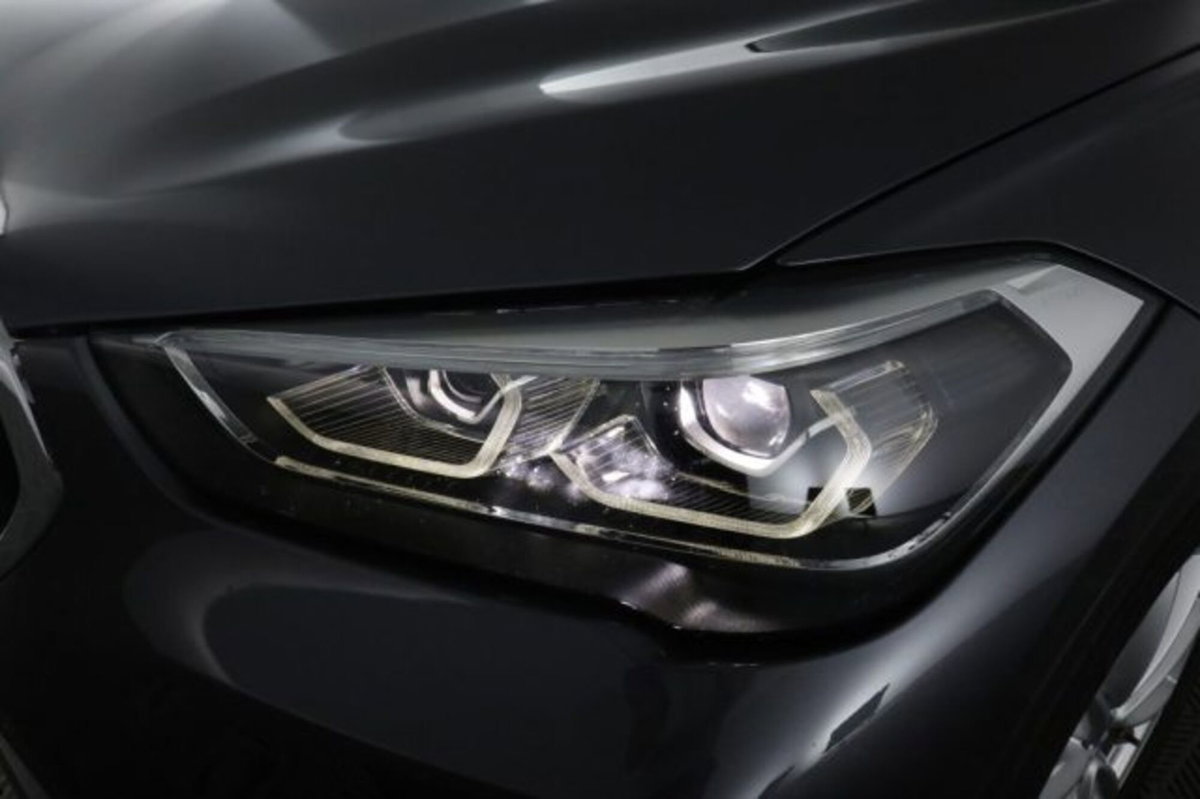 BMW X1 sDrive18d Business Advantage (9)