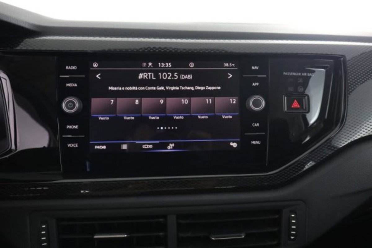 Volkswagen Polo 1.0 Life 80cv (11)