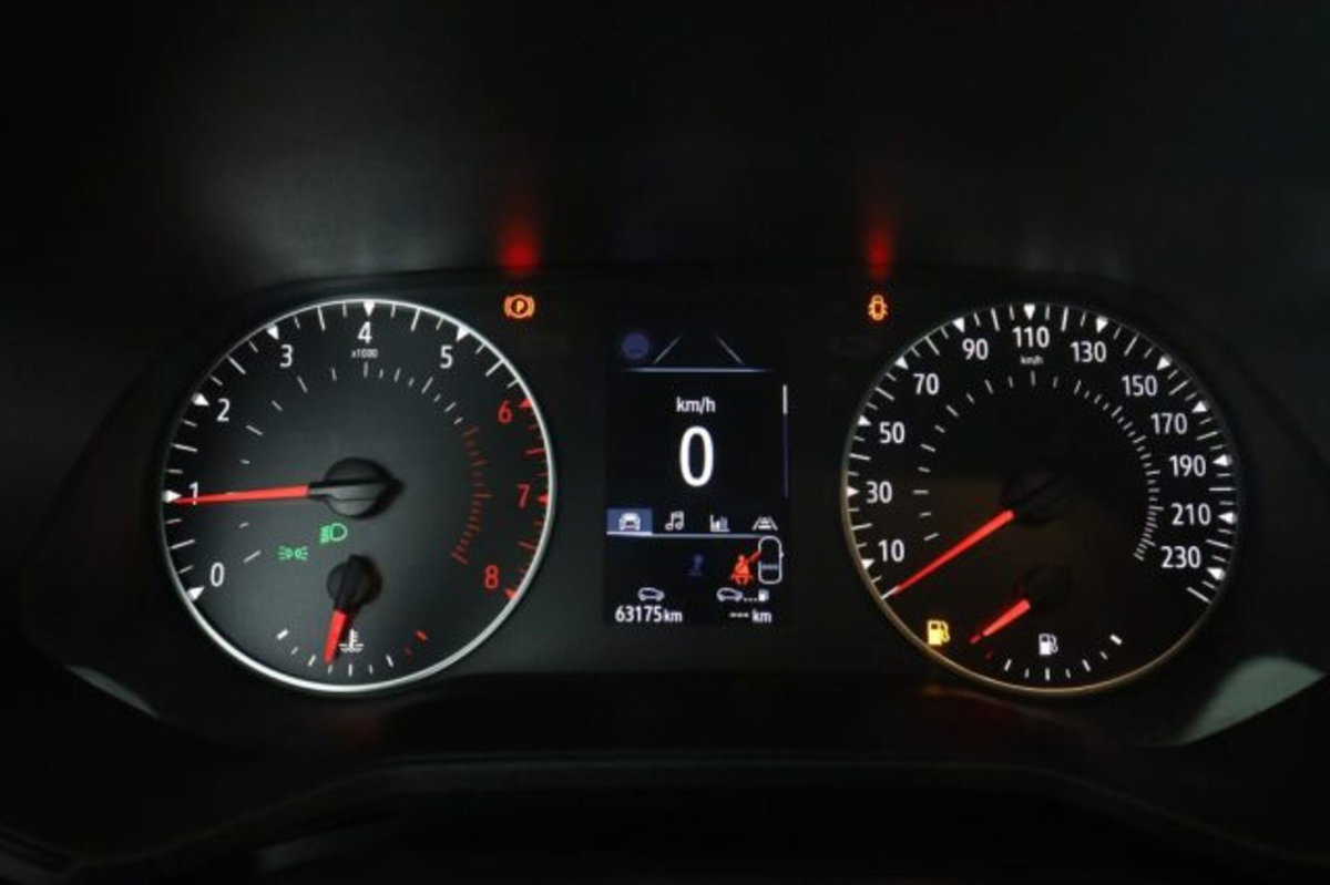 Renault Clio TCe 90 CV 5 porte Equilibre (7)