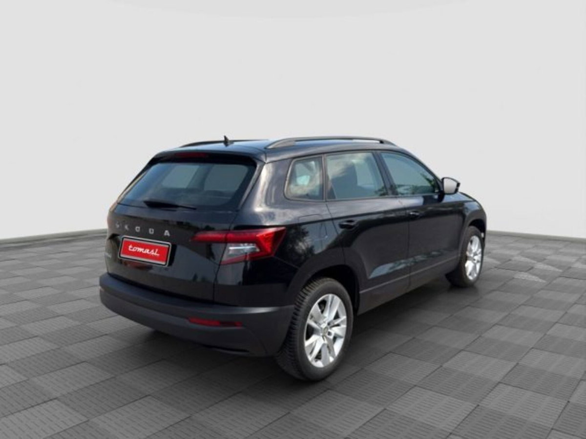 Skoda Karoq 1.5 tsi Executive dsg (5)