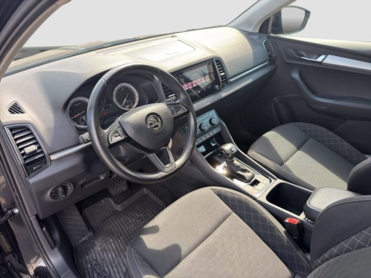 Skoda Karoq 1.5 tsi Executive dsg (9)