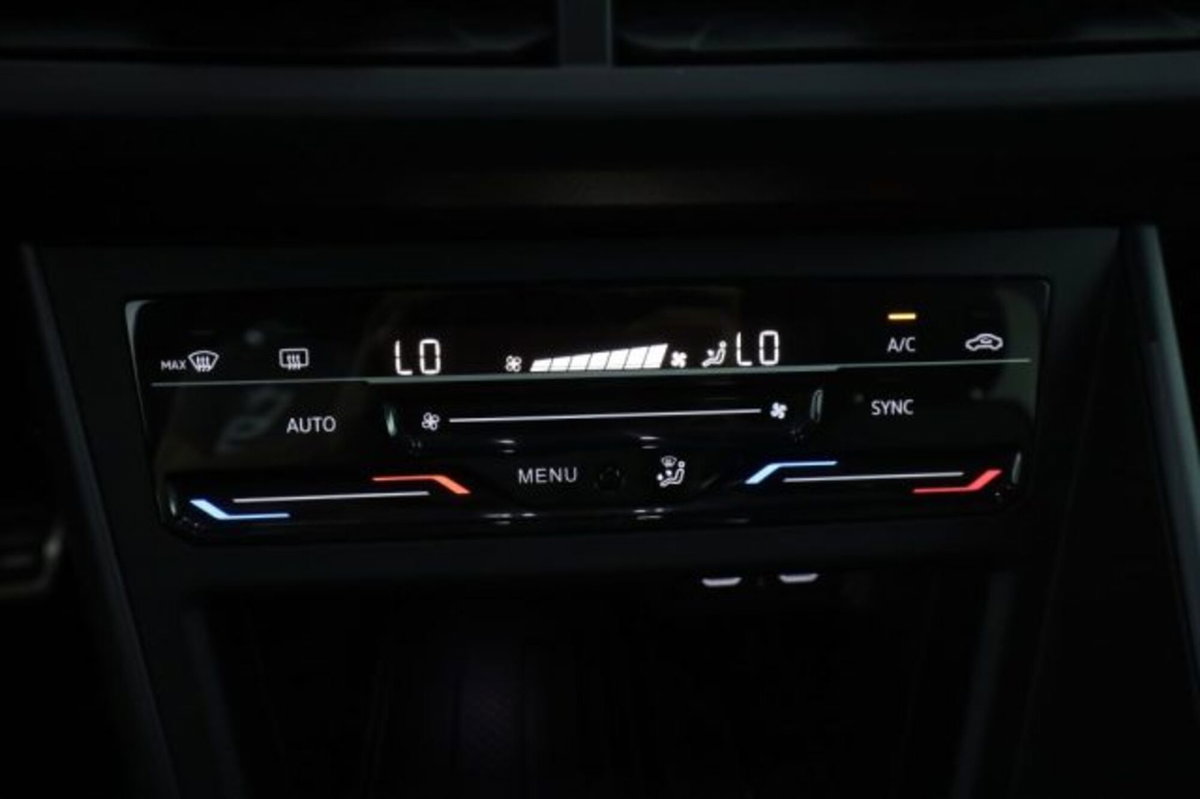Volkswagen Taigo 1.0 tsi R-Line 115cv (12)