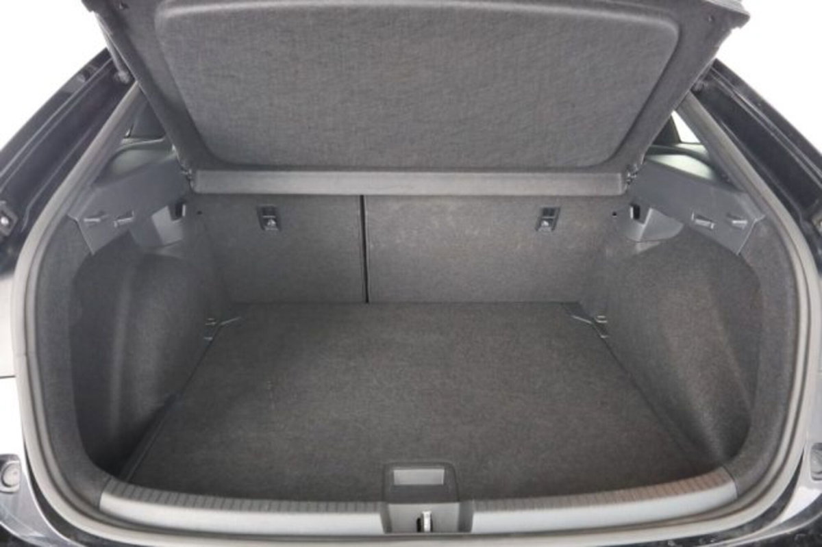 Volkswagen Taigo 1.0 tsi R-Line 115cv (6)