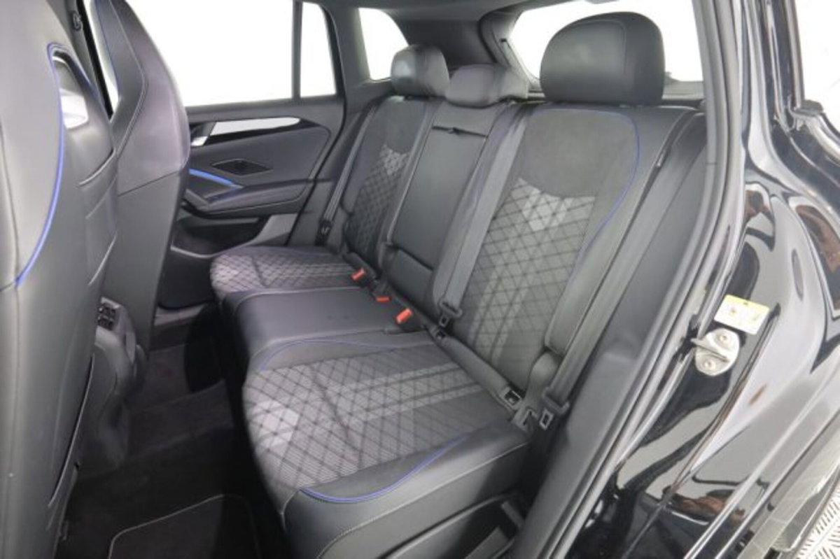 Volkswagen Tiguan 2.0 tdi R-Line 150cv dsg (3)