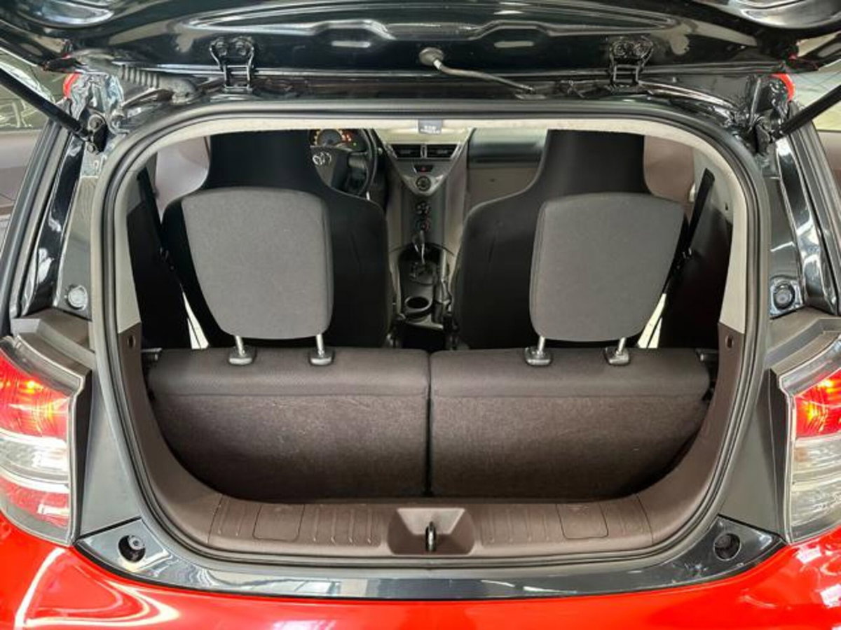 Toyota iQ 1.0 Multidrive (15)