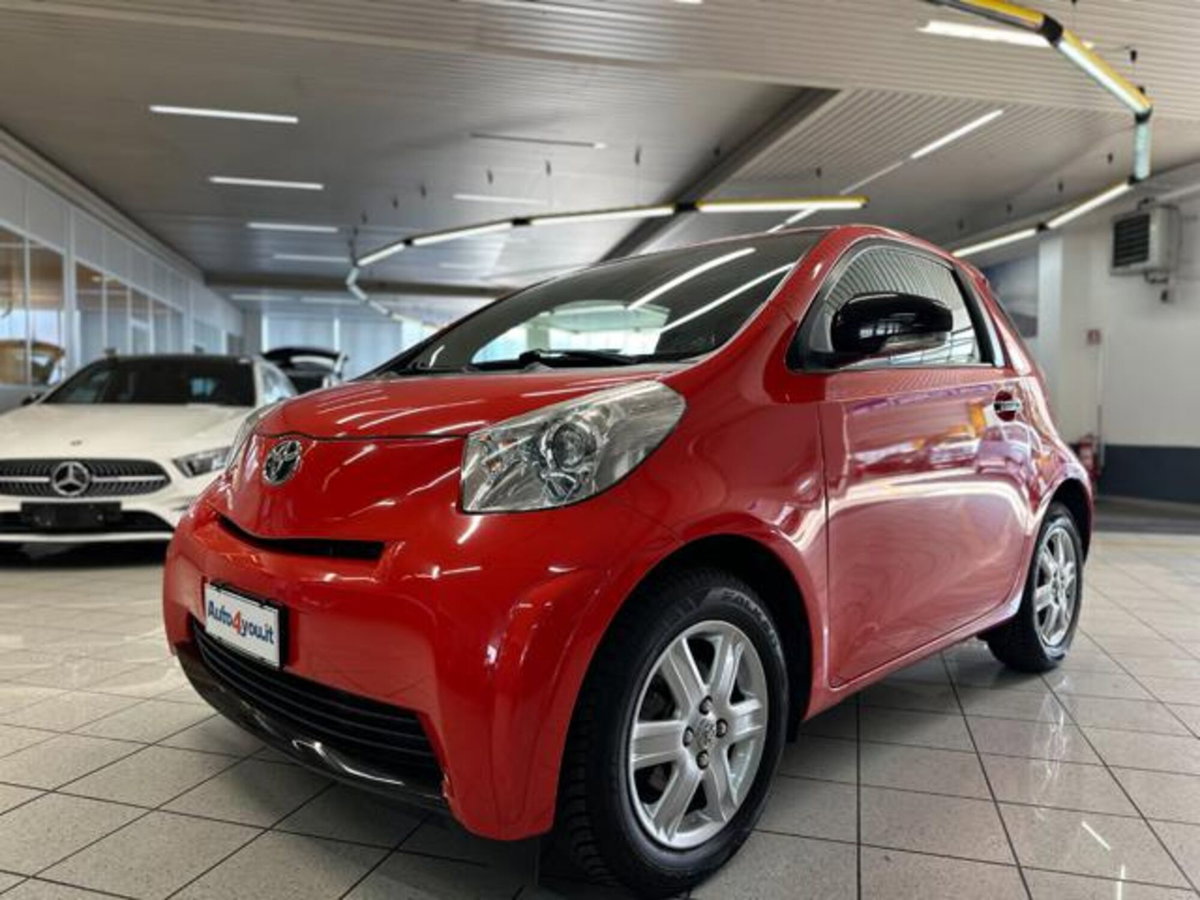 Toyota iQ 1.0 Multidrive (2)