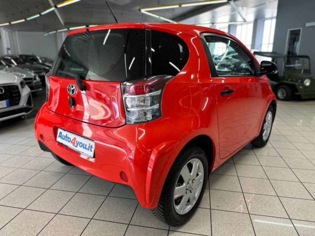 Toyota iQ 1.0 Multidrive (3)