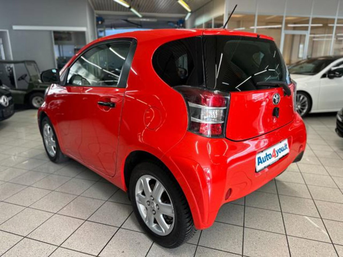 Toyota iQ 1.0 Multidrive (4)