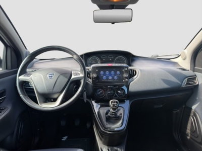 Lancia Ypsilon 1.0 FireFly 5 porte S&S Hybrid Gold Plus (12)