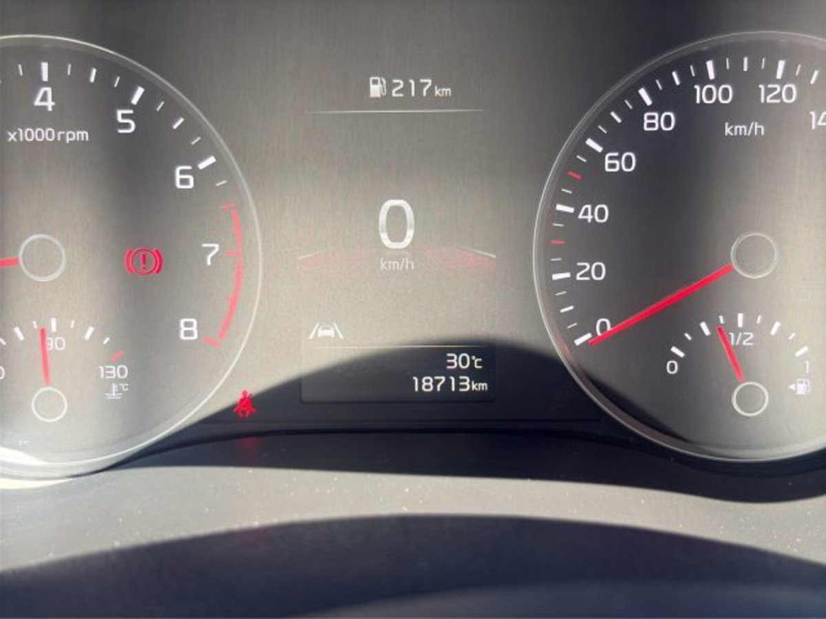 Kia Stonic 1.2 DPI Urban (14)