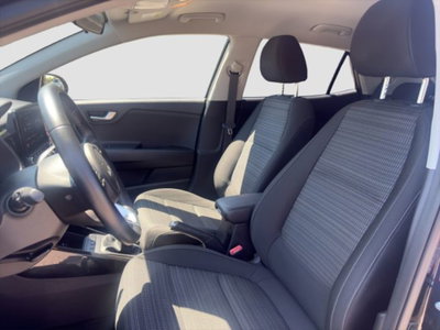 Kia Stonic 1.2 DPI Urban (9)