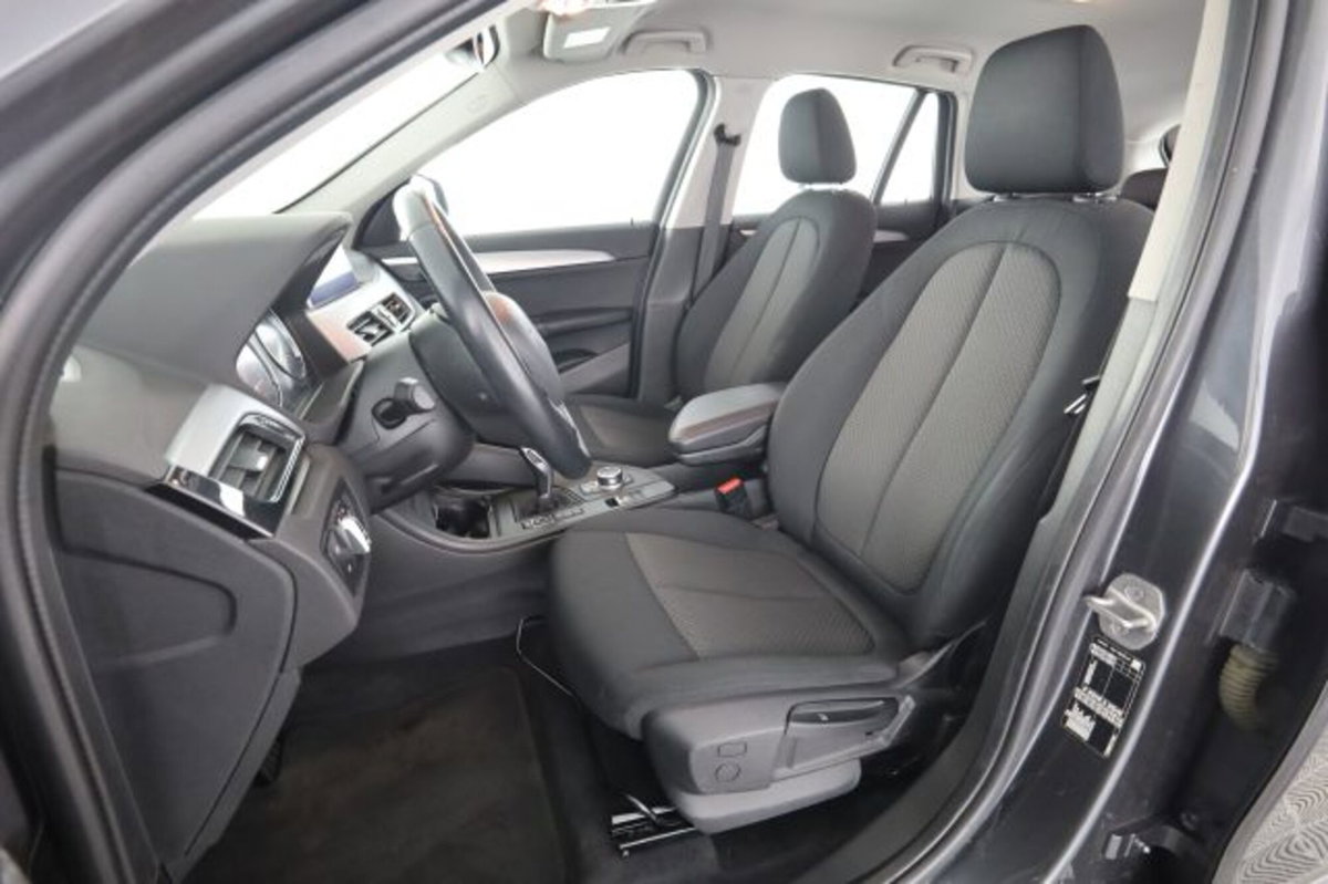 BMW X1 sDrive18d Business Advantage (2)