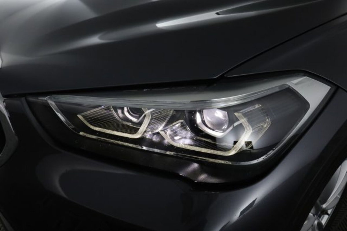 BMW X1 sDrive18d Business Advantage (9)