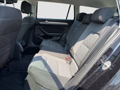 Volkswagen Passat Variant 2.0 TDI SCR EVO DSG Business (11)