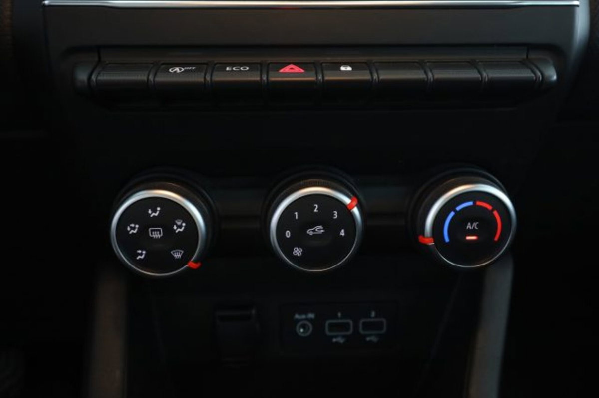 Renault Clio TCe 90 CV 5 porte Equilibre (9)