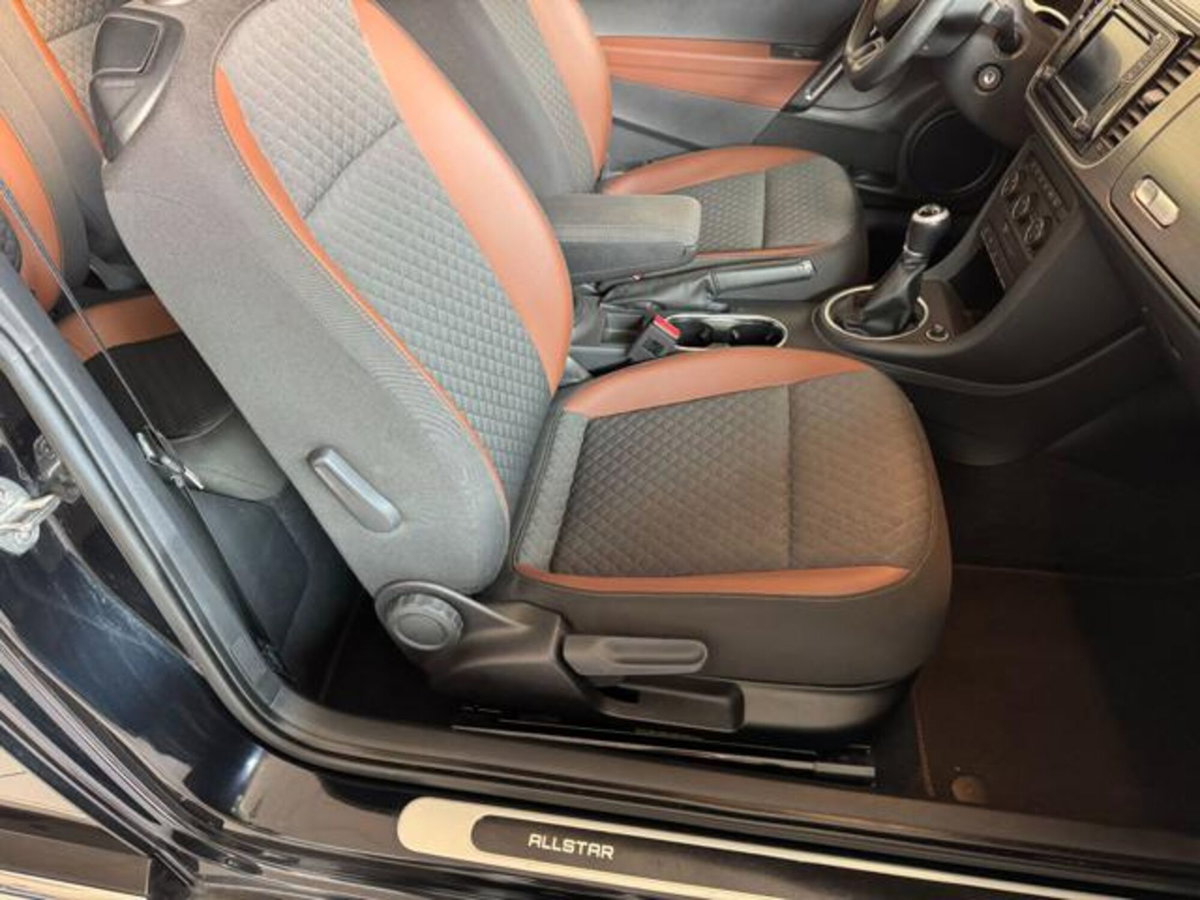 Volkswagen Maggiolino Cabrio 1.2 TSI Design (7)