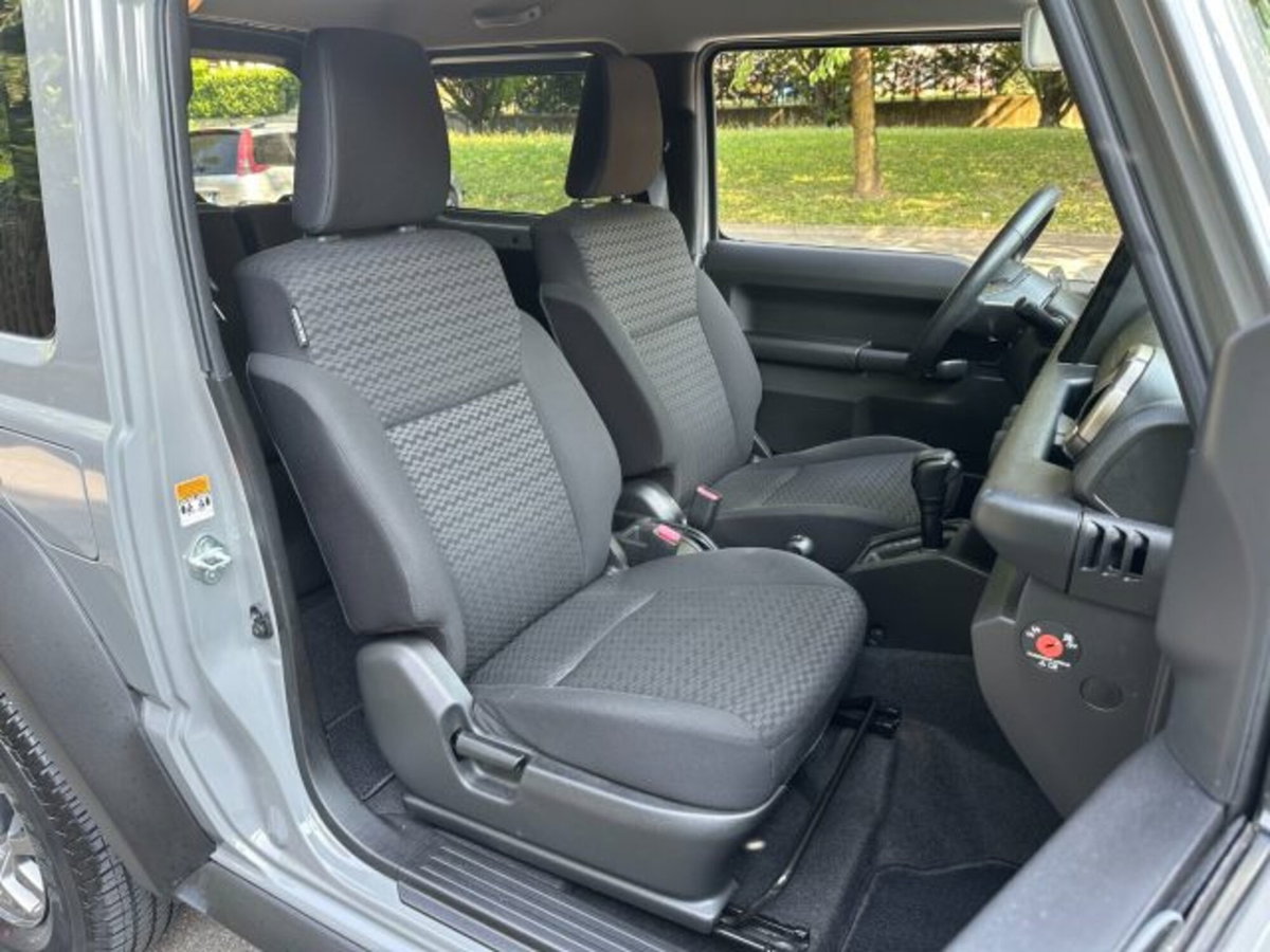 Suzuki Jimny 1.5 4AT Top (7)