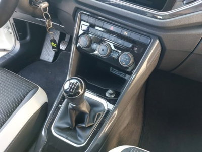 Volkswagen T-Roc 1.6 TDI SCR Advanced BlueMotion Technology (16)