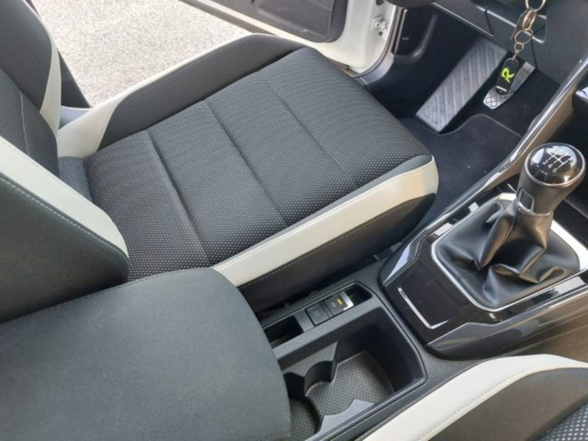 Volkswagen T-Roc 1.6 TDI SCR Advanced BlueMotion Technology (17)