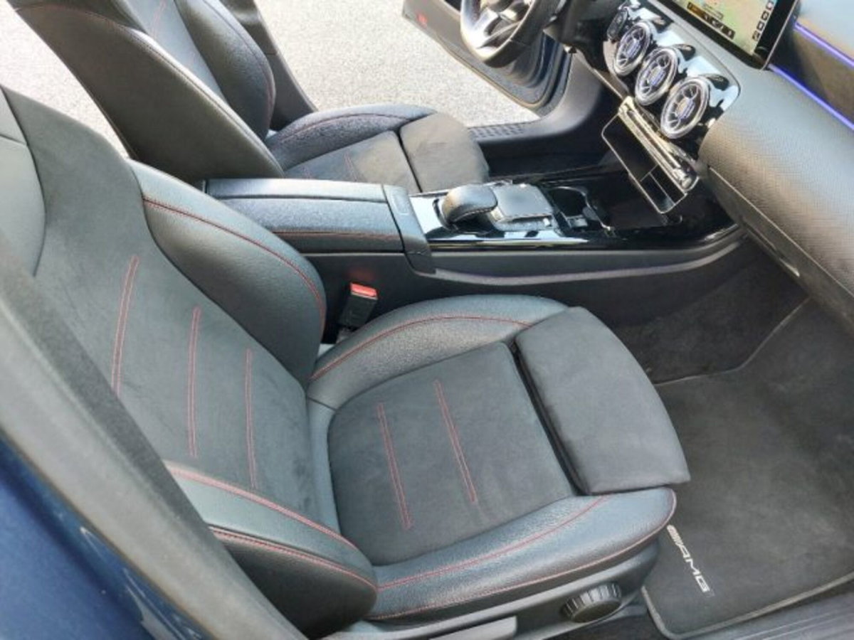 Mercedes-Benz Classe A Sedan 180 d Automatic 4p. Premium (14)