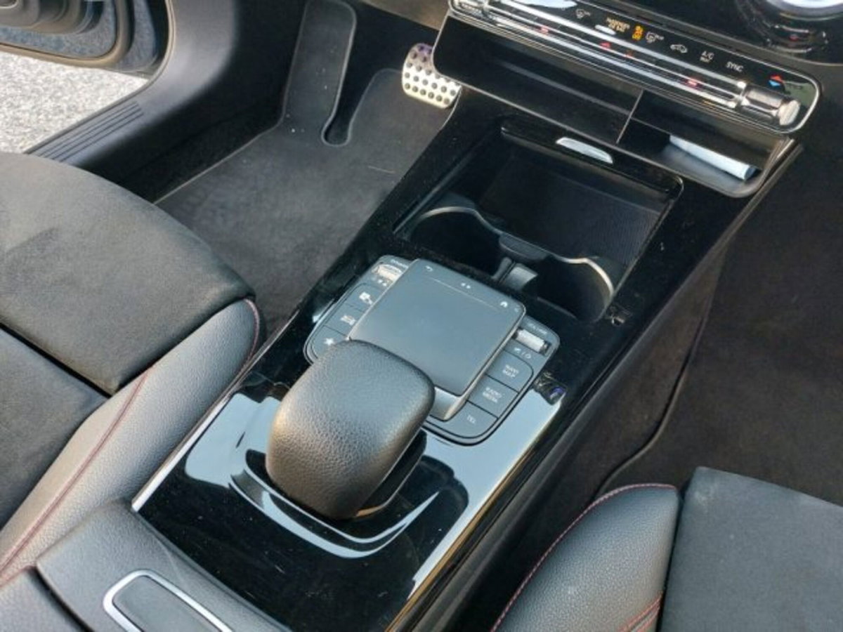 Mercedes-Benz Classe A Sedan 180 d Automatic 4p. Premium (20)
