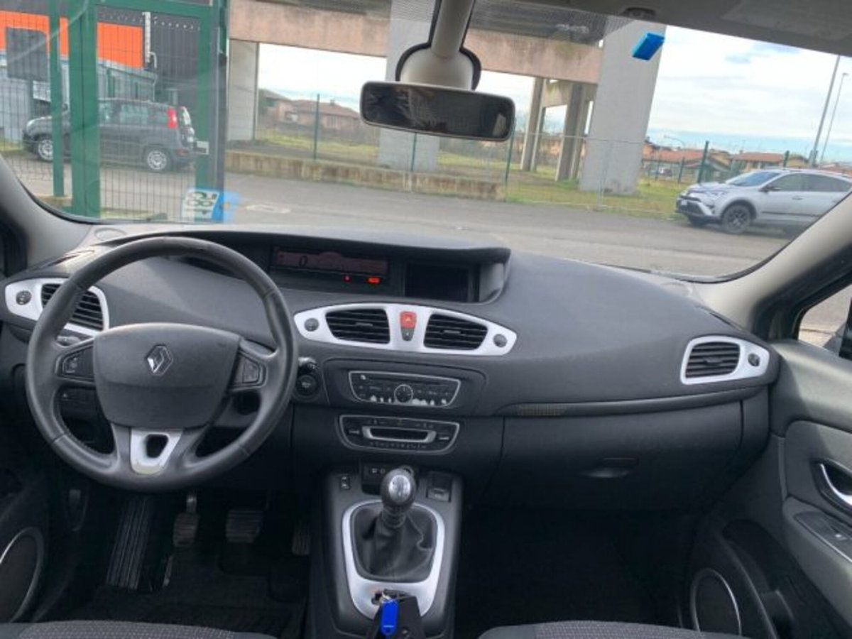Renault Scenic E-Tech Electric 1.4 TCe Dynamique (11)
