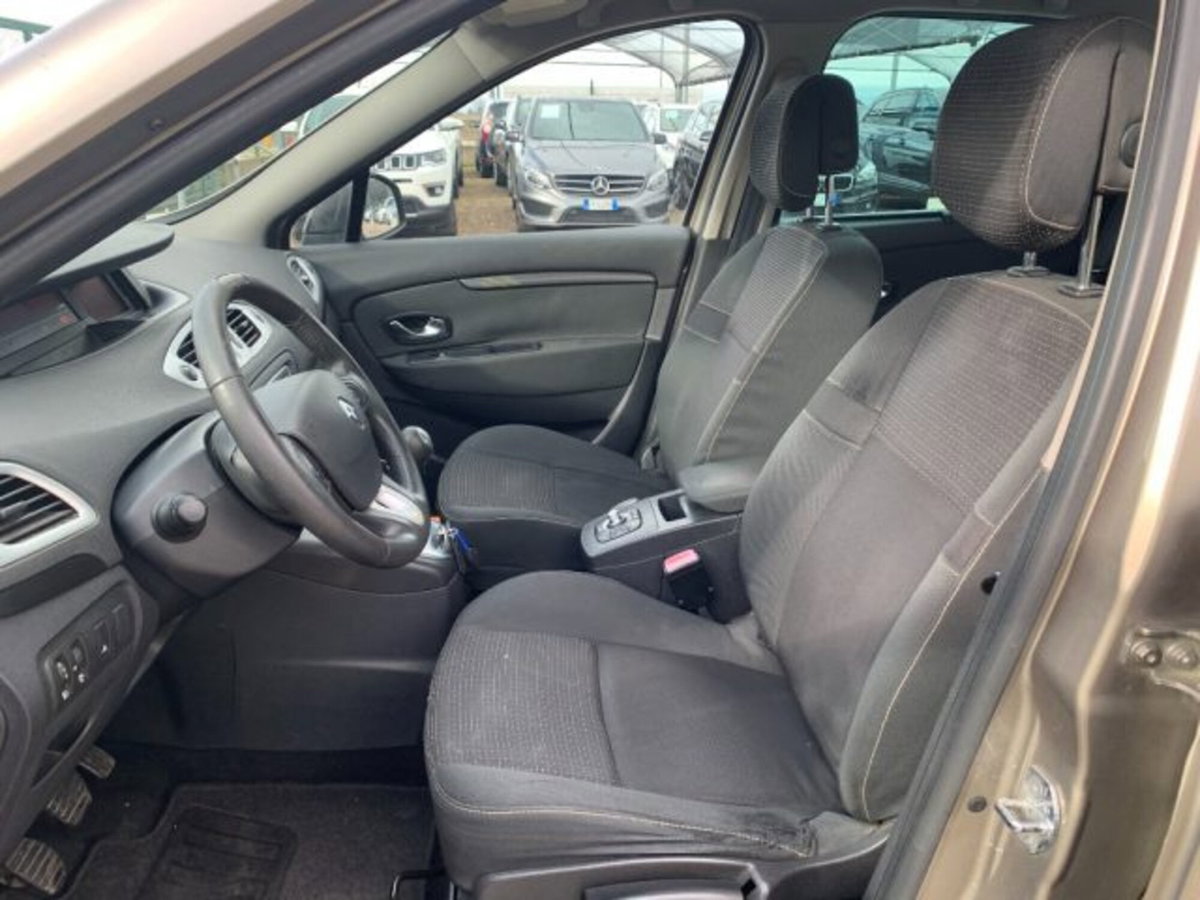Renault Scenic E-Tech Electric 1.4 TCe Dynamique (9)