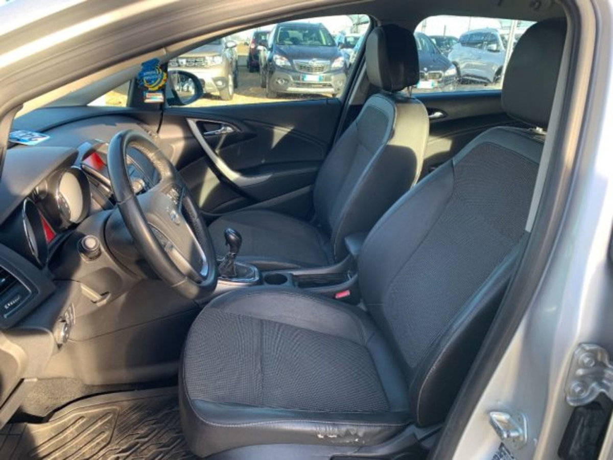 Opel Astra Station Wagon 1.6 115CV Sports Cosmo (9)