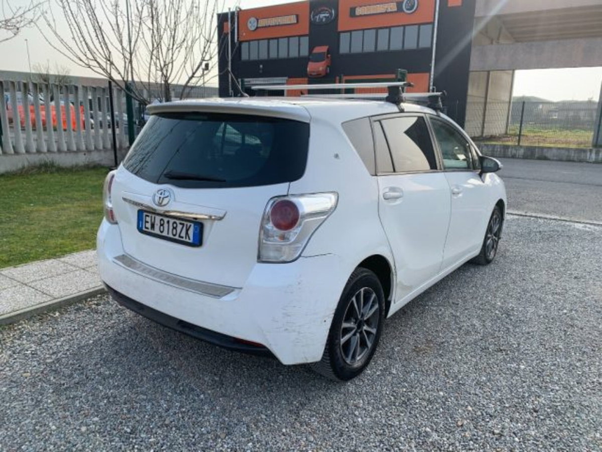Toyota Verso 1.6 D-4D 7 posti (5)