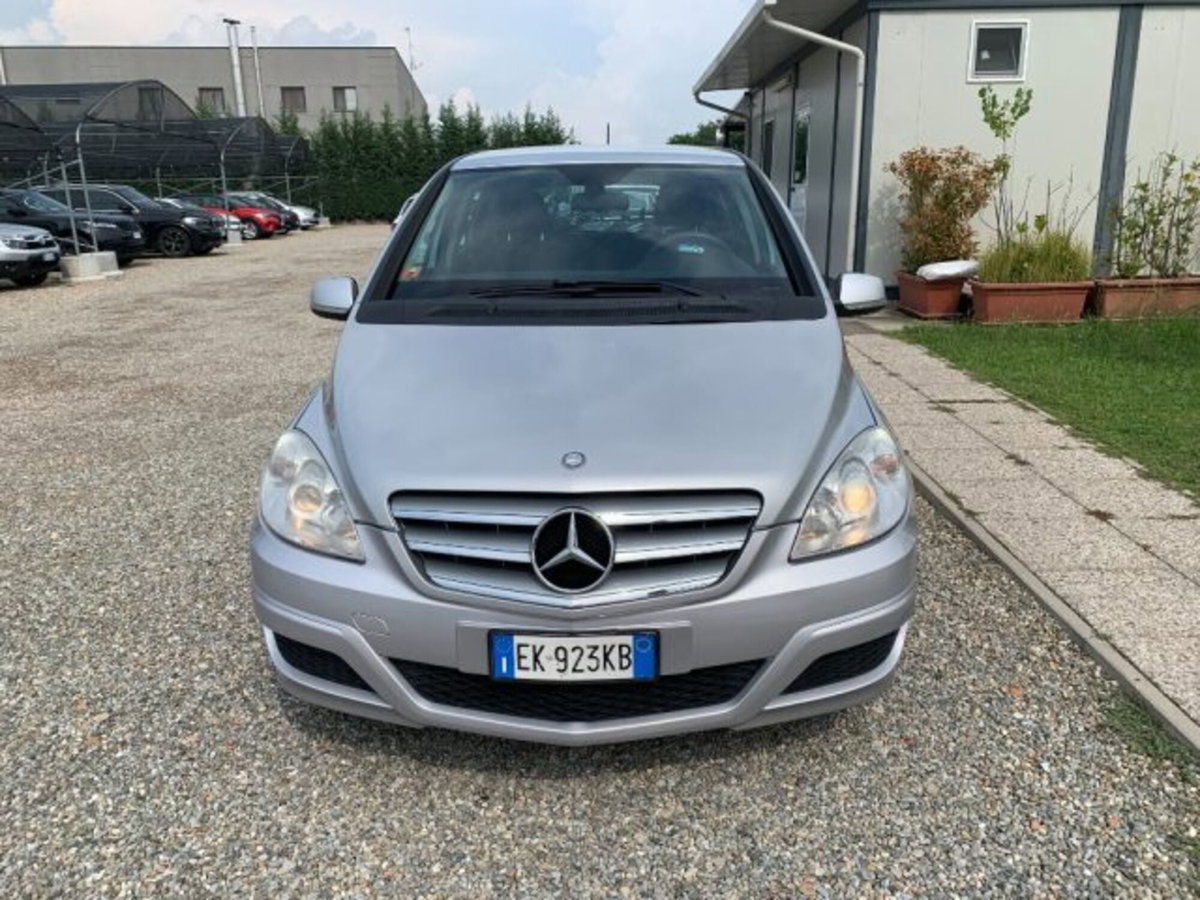 Mercedes-Benz Classe B 160 BlueEFFICIENCY Executive (2)