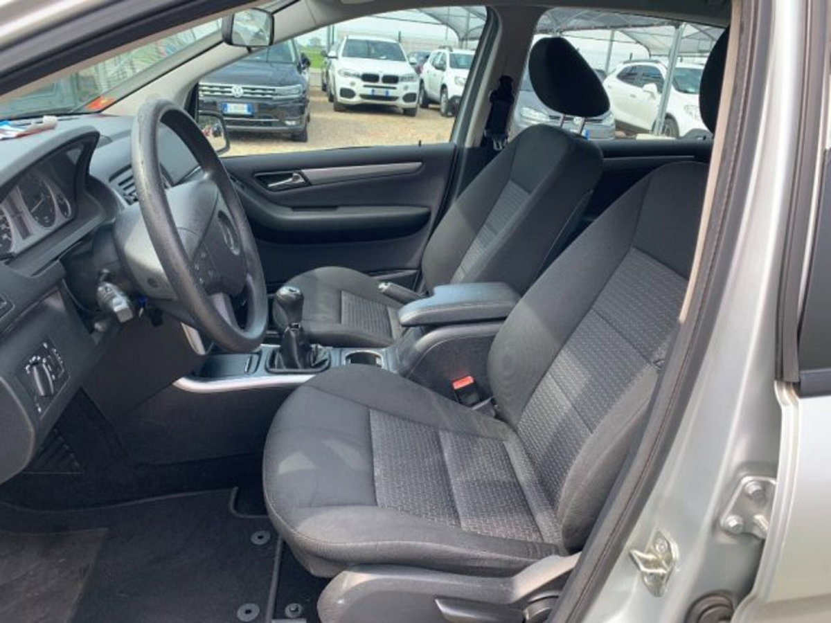 Mercedes-Benz Classe B 160 BlueEFFICIENCY Executive (9)