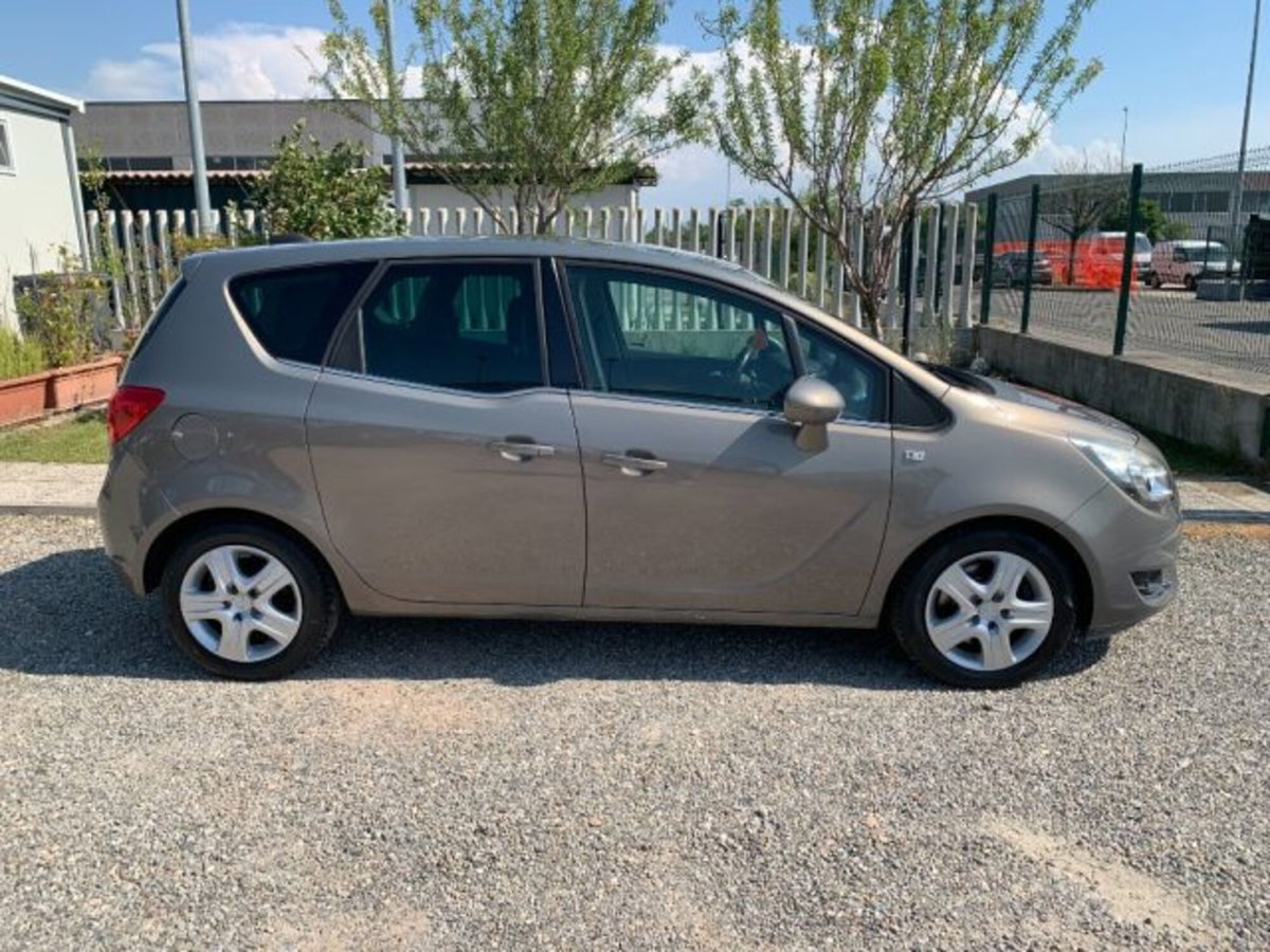 Opel Meriva 1.6 CDTI 110CV Start&Stop Cosmo (4)