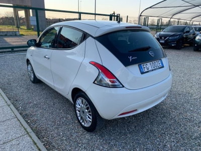 Lancia Ypsilon 1.2 69 CV 5 porte Platinum (7)