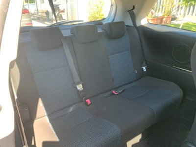 Toyota Yaris 1.0 3 porte Active (11)