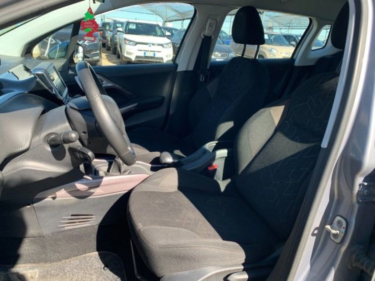 Peugeot 2008 100 Active (10)