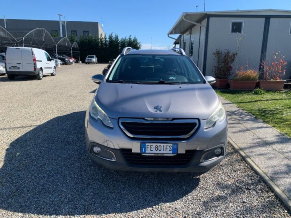 Peugeot 2008 100 Active (2)