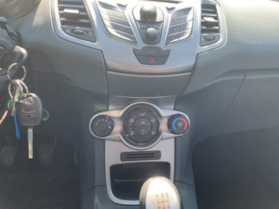 Ford Fiesta 1.2 82CV 5 porte (11)