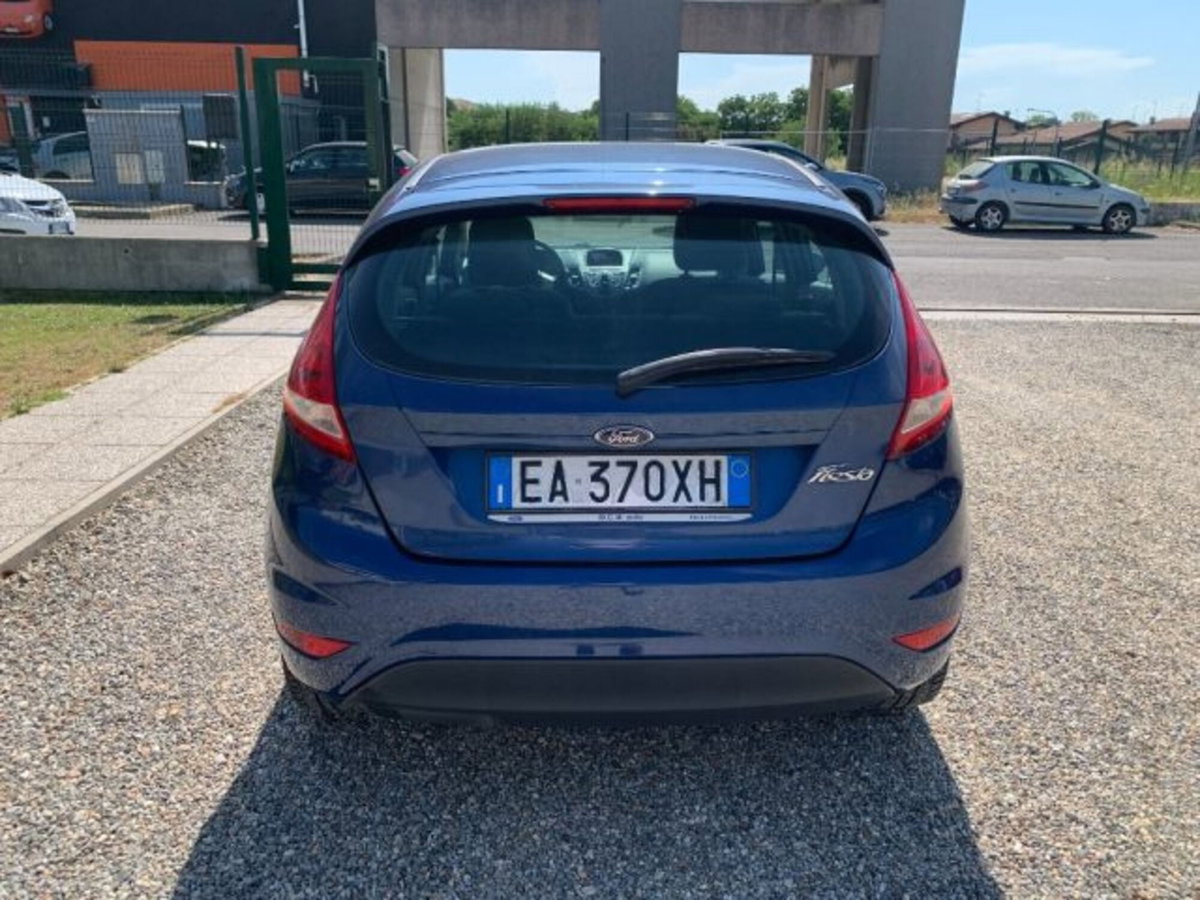 Ford Fiesta 1.2 82CV 5 porte (3)