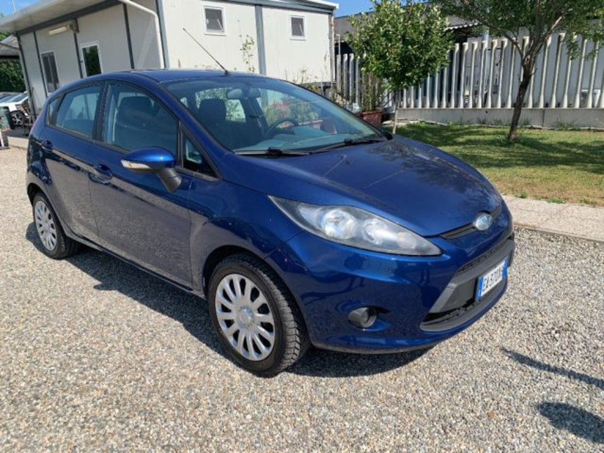 Ford Fiesta 1.2 82CV 5 porte (6)