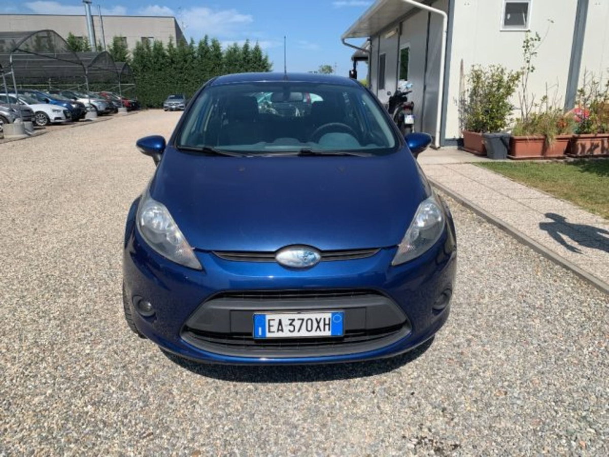 Ford Fiesta 1.2 82CV 5 porte (7)